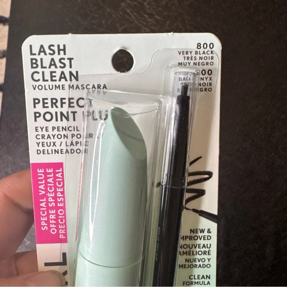 COVERGIRL Lash Blast Clean 800 Mascara - Perfect Point Plus Eyeliner 200 Pencil